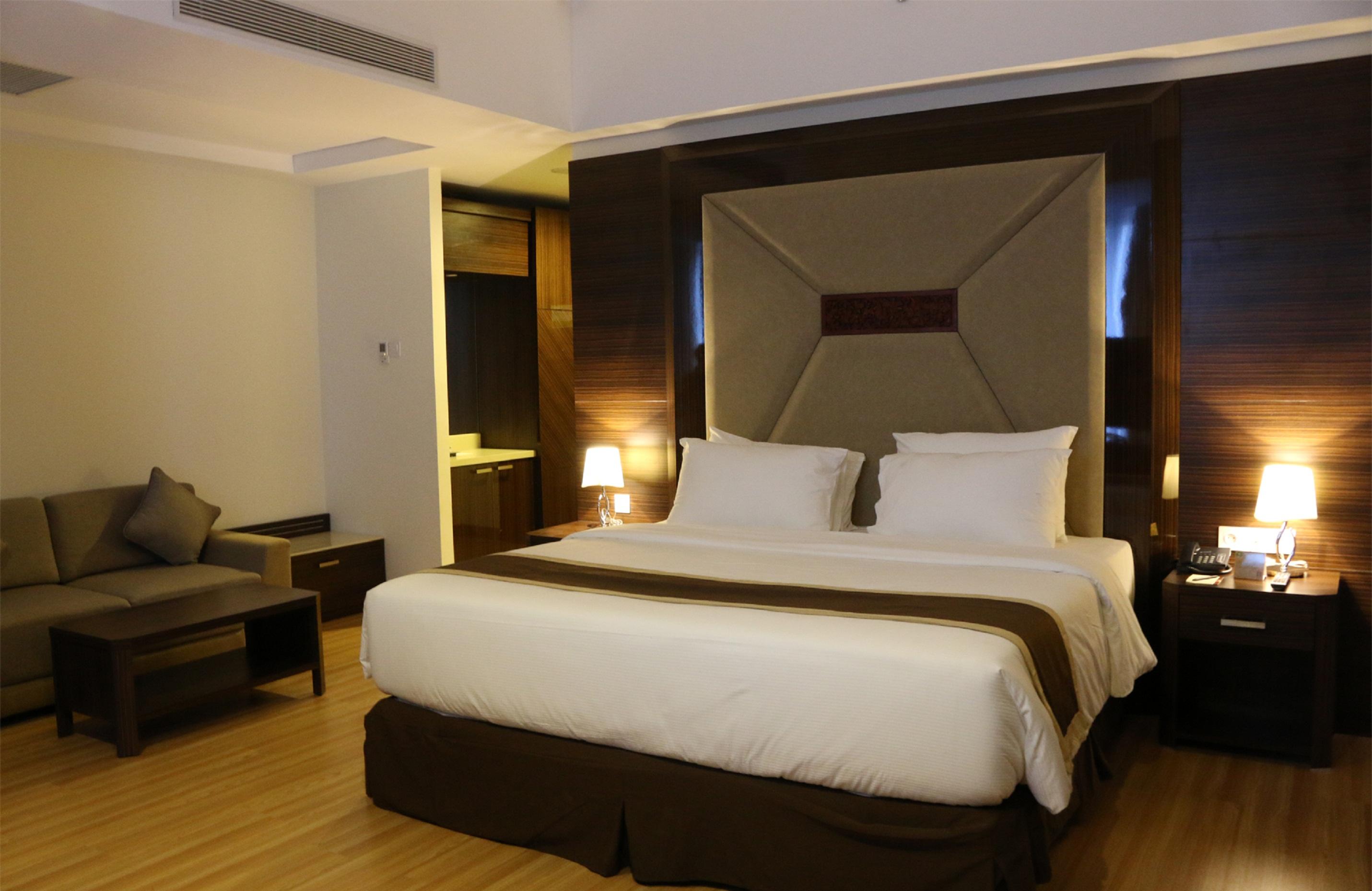 Java Palace Hotel Cikarang Exterior photo