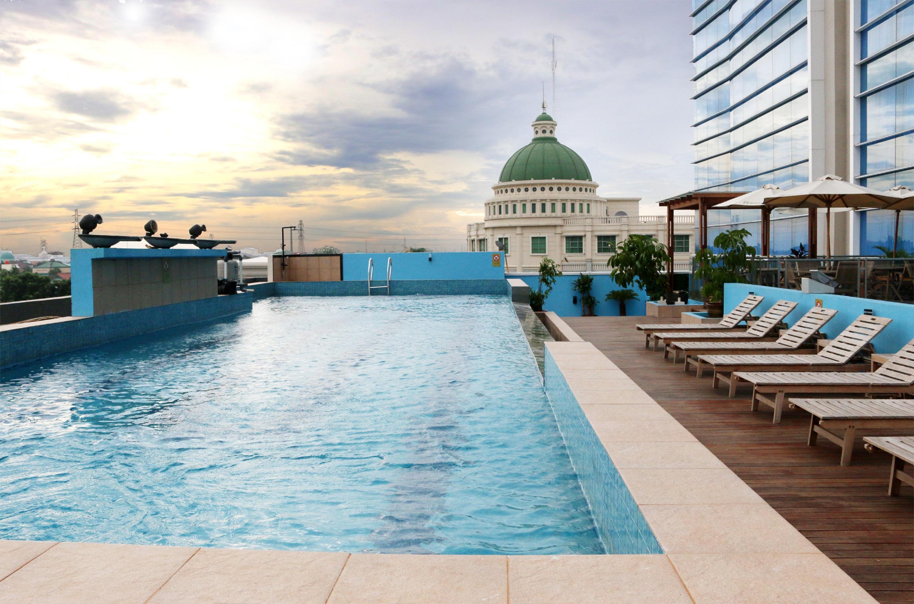 Java Palace Hotel Cikarang Exterior photo